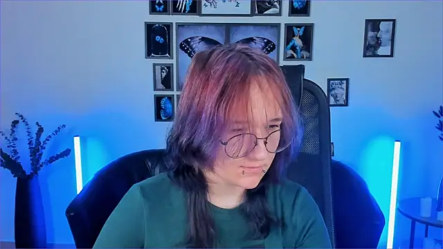 Sylvia Reed online show from January 12, 10:09 am