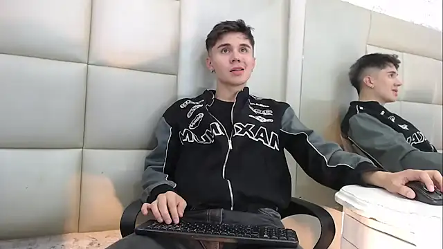 JuanGomm online show from January 13, 8:03 pm