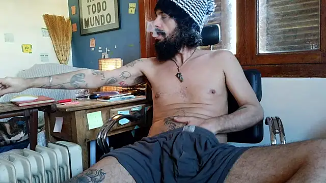 Snapshot of ooproprio chatting on July 9, 10:41 am ooproprio online show from July 9, 10:41 am