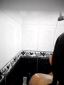 Valeria montana  online show from April 12, 4:45 pm