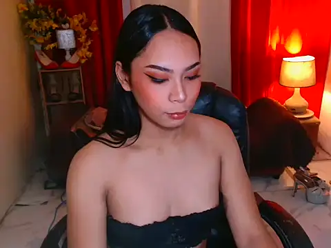 kylieEmparado online show from May 17, 12:41 am