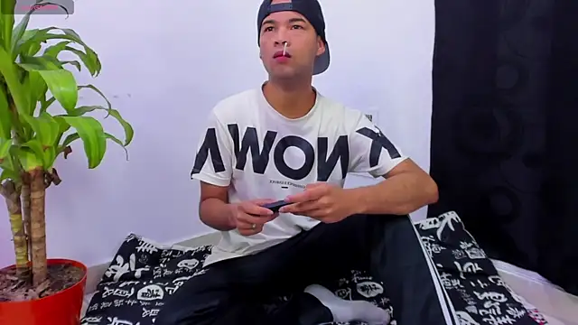 SweeXioji online show from January 17, 8:19 am