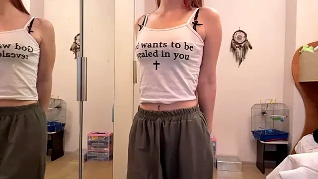 velvetmary online show from December 16, 4:28 am