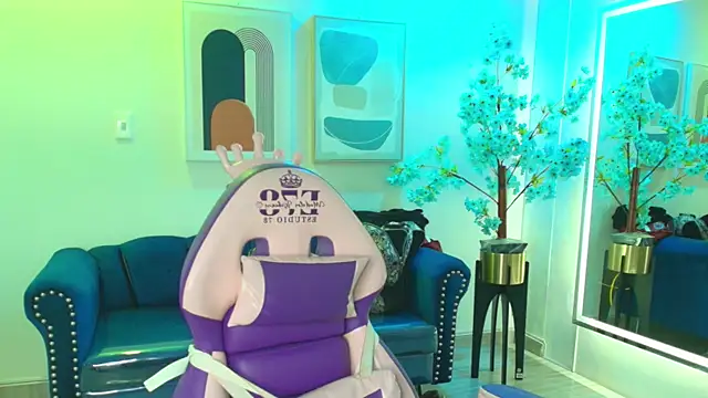 Snapshot of Nicole_sounders chatting on January 14, 12:00 pm Nicole sounders online show from January 14, 12:00 pm