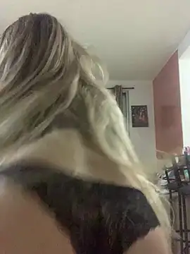 ninfetinhagata online show from March 11, 11:55 pm