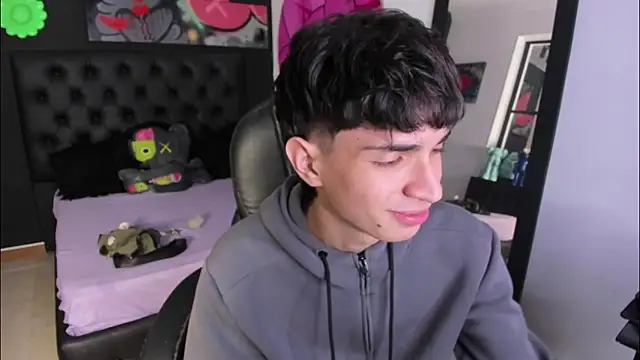 Snapshot of CONNOR_STONNE_ chatting on January 7, 8:44 pm CONNOR STONNE online show from January 7, 8:44 pm