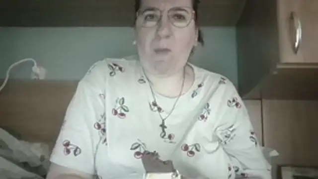 Snapshot of Dana92va chatting on April 24, 7:11 am Dana92va online show from April 24, 7:11 am