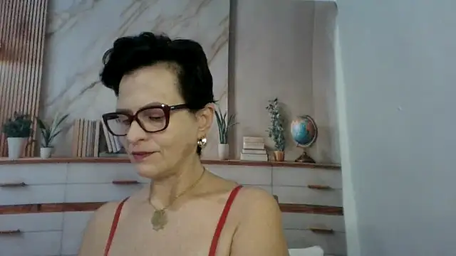 Luna-Hot0802 online show from March 3, 1:06 pm