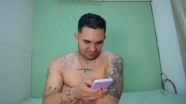 CRAZY PARTYY  online show from December 5, 3:59 am