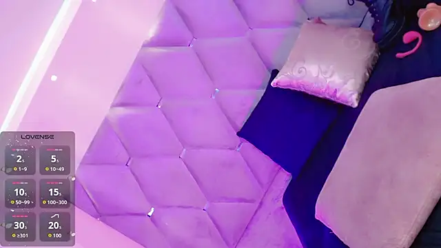 Tiiana Glow10  online show from January 16, 8:24 pm