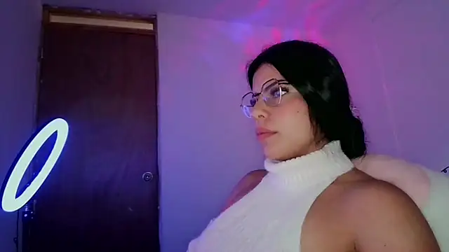 Adararouse1 online show from February 16, 7:43 pm