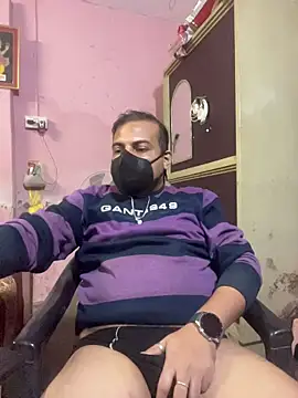 yoyoyohunny online show from December 16, 12:54 pm