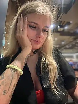 Betsy online show from December 21, 11:44 am