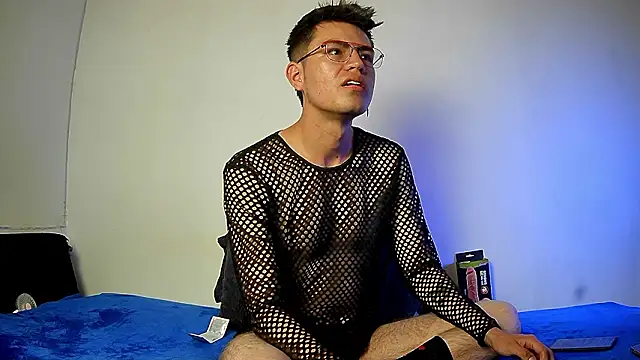 nicolatinboy online show from February 7, 9:18 pm