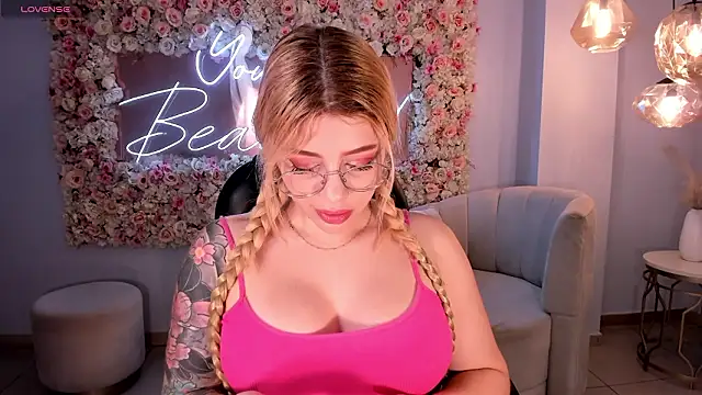 MadisonKane online show from March 10, 11:26 am