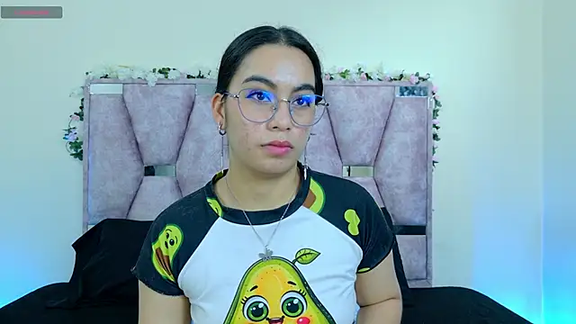 iris and damian online show from December 5, 3:41 pm