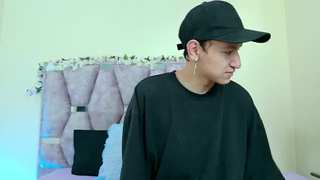 iris and damian online show from February 11, 5:18 pm