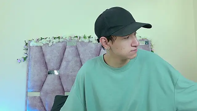 iris and damian online show from February 13, 5:20 pm