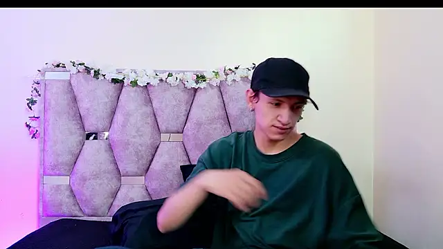 iris and damian online show from March 7, 5:21 pm