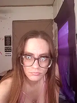 Snapshot of snowbird1117 chatting on February 17, 7:42 pm snowbird1117 online show from February 17, 7:42 pm