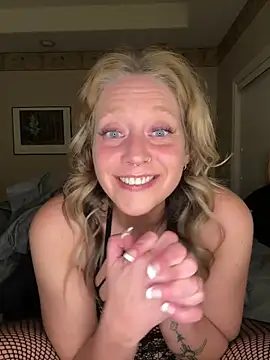 Snapshot of MissyLovelace chatting on May 8, 11:15 am MissyLovelace online show from May 8, 11:15 am