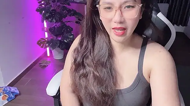 Snapshot of Ni-Ni_2K chatting on February 19, 2:46 pm Ni-Ni 2K online show from February 19, 2:46 pm