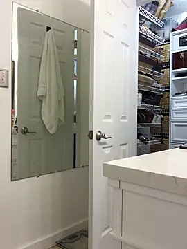 Toothpic1 online show from December 17, 7:14 am