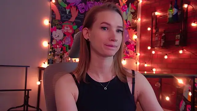 Snapshot of Megan_Rodgers chatting on April 22, 5:47 pm Megan Rodgers online show from April 22, 5:47 pm