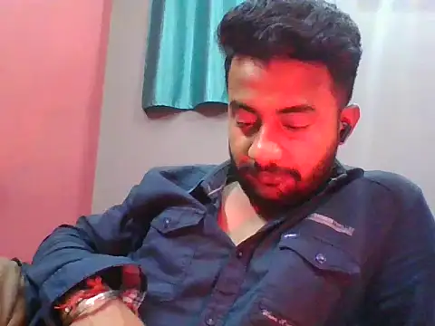 chutlhunter online show from December 15, 8:35 pm