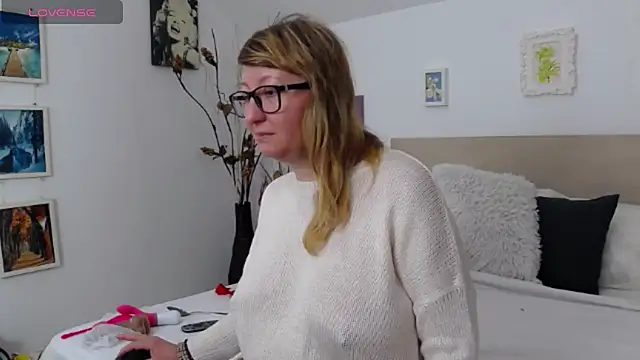 OlgaPavlova online show from January 10, 11:45 am