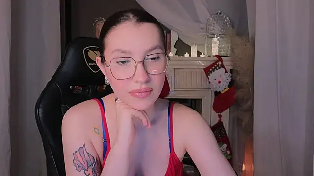 hi evie online show from December 18, 12:44 pm