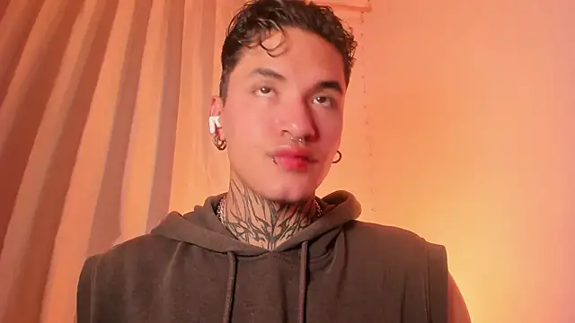 AlecBanne online show from December 15, 3:00 am