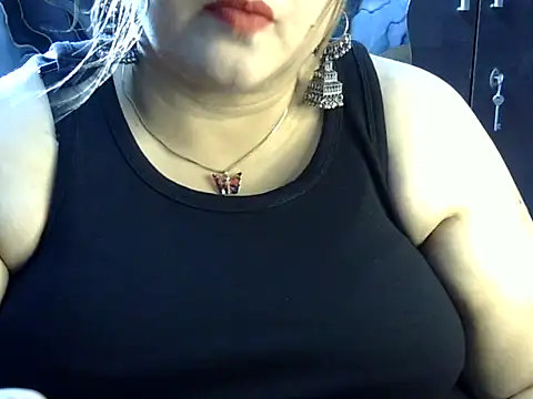 Snapshot of Soniya_Sha chatting on July 29, 8:56 am Soniya Sha online show from July 29, 8:56 am
