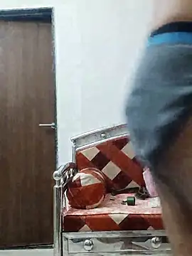 Snapshot of boyfromMum_bai chatting on June 6, 2:11 pm boyfromMum bai online show from June 6, 2:11 pm