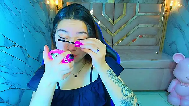 emily  r  online show from January 7, 12:51 pm