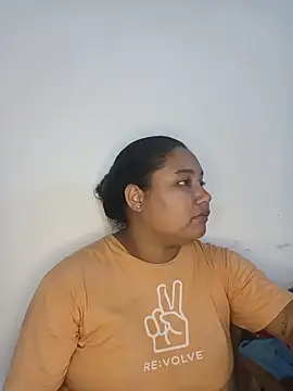 Snapshot of VaneandRossy chatting on May 30, 10:40 pm VaneandRossy online show from May 30, 10:40 pm
