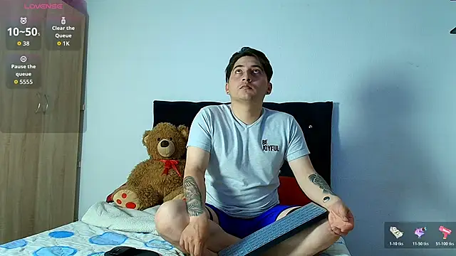 ethan  01 online show from December 4, 7:11 pm