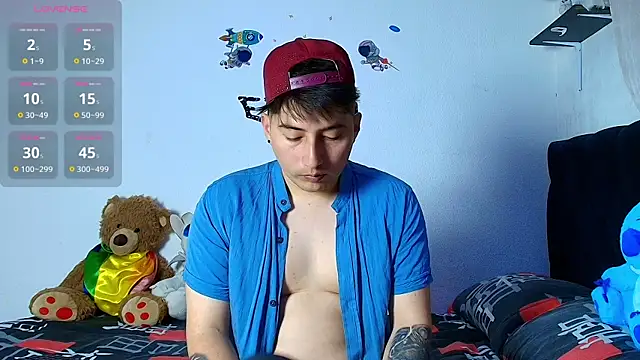 ethan  01 online show from December 14, 7:51 pm