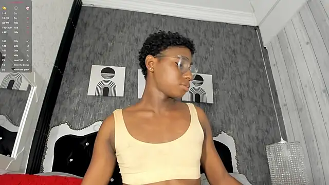 teylor lovee online show from April 5, 8:06 pm