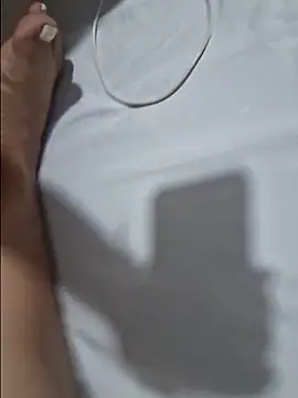 jimena2007 online show from December 21, 6:53 am