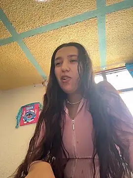 Alix Rousses21 online show from March 13, 7:31 pm