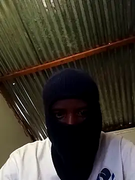 Maintee27 online show from January 15, 8:30 am