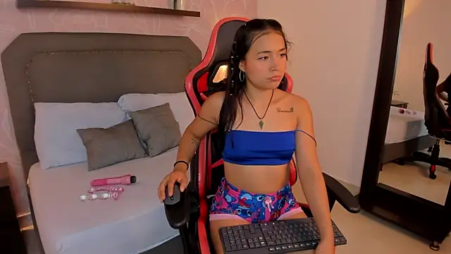 madison saenzz online show from December 21, 7:21 pm