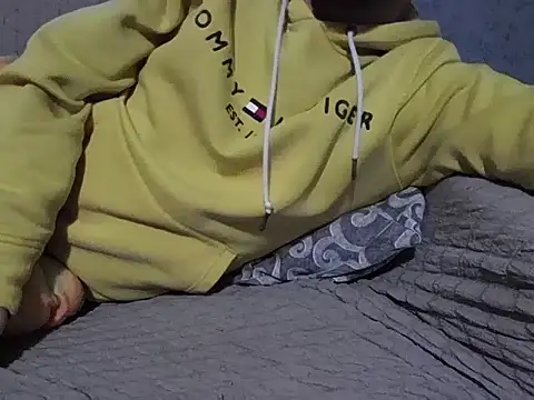 Snapshot of marcoxXx_milano chatting on January 9, 8:21 pm marcoxXx milano online show from January 9, 8:21 pm