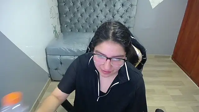 eva smit t online show from February 5, 2:49 am