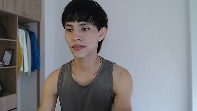 andrew courtzz online show from March 4, 5:08 pm