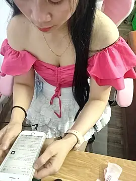  MyNa  online show from January 8, 4:09 pm