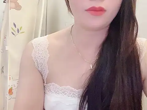 Snapshot of Mimy18 chatting on May 13, 4:04 pm Mimy18 online show from May 13, 4:04 pm