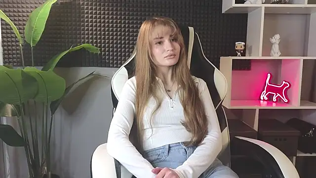 LyriaVespera online show from February 26, 9:08 am