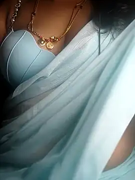 Preeti345 online show from April 18, 1:59 pm